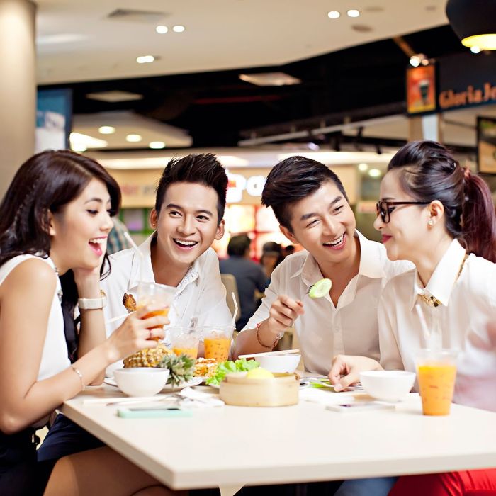 mo-thay-ban-be-danh-so-gi-3 Mơ thấy bạn bè đánh con gì?